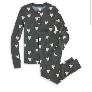 NWOT honeydew heart pajamas